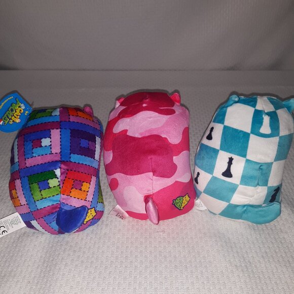 Cats Vs. Pickles Set of 3 - Picture 5 of 10